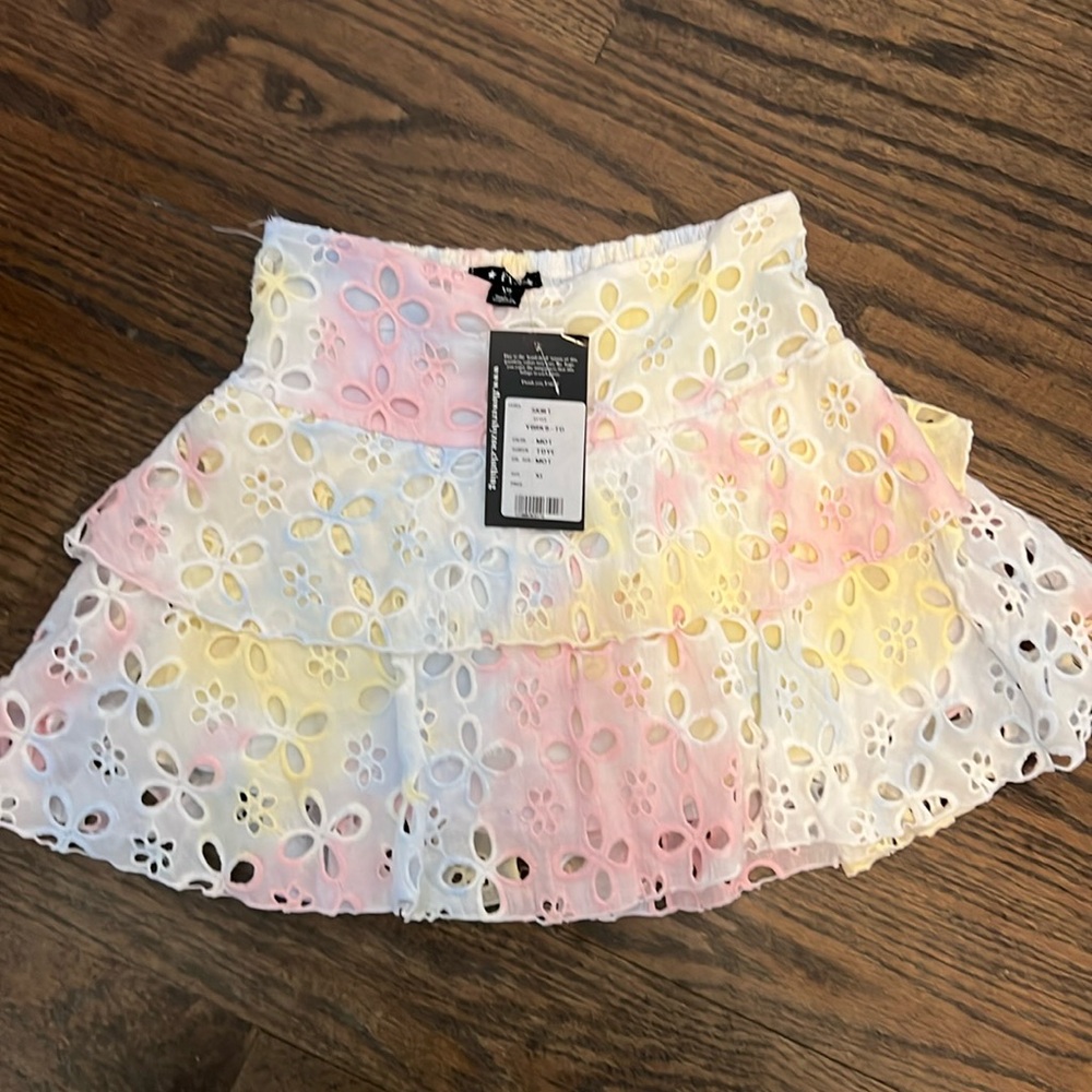Eyelet pastel skirt